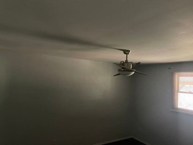 Front bedroom - 11369 McFarland Ln