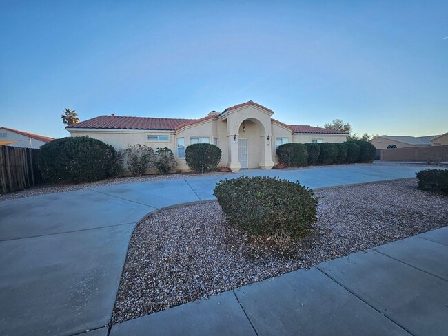 Building Photo - Fort Mohave! 3 Bedroom House. Large Garage