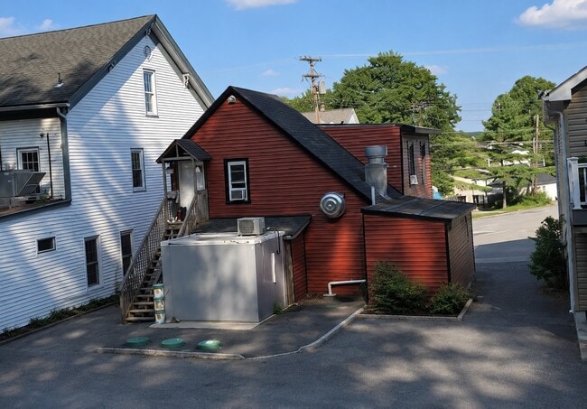 Building Photo - 81 Main St