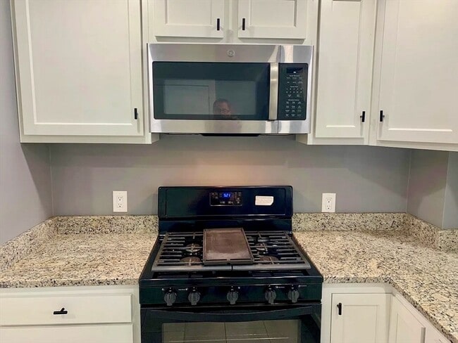 Building Photo - 54 Madison Ave