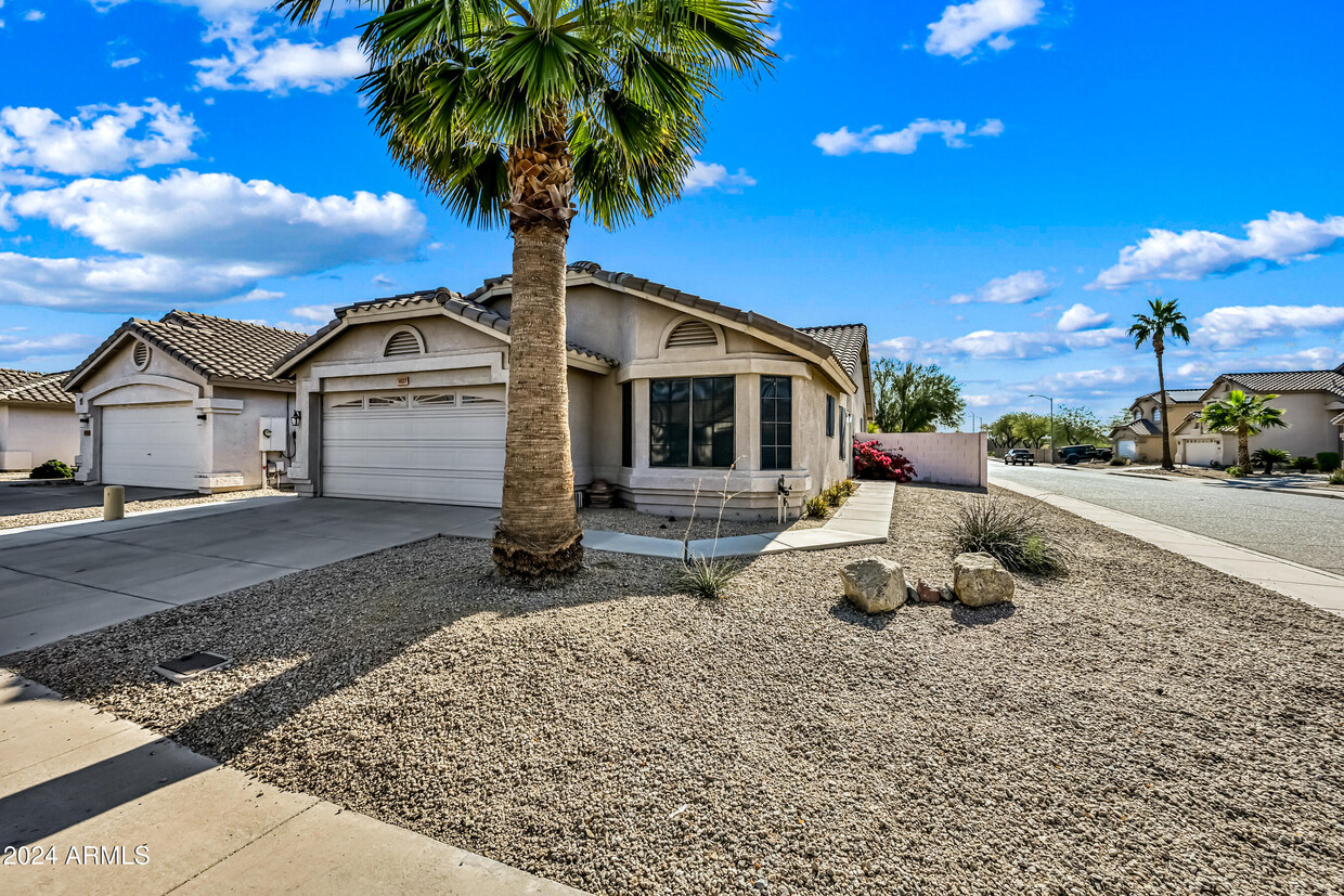 Foto principal - 3827 W Tonopah Dr