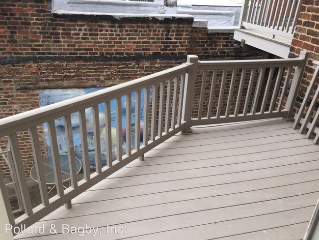 Building Photo - 1731 E Main St