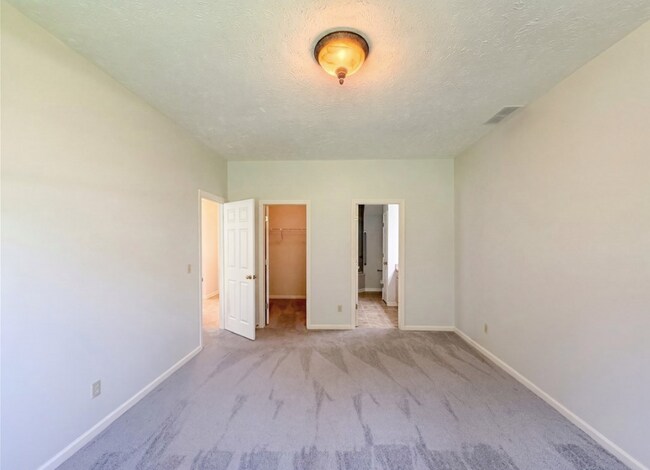 Building Photo - 8757 Robert's Ct