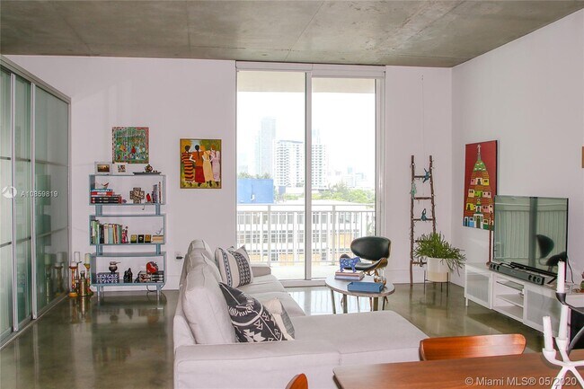 Building Photo - 2275  Biscayne Blvd  707 Miami Fl 33137