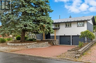 Building Photo - 1856 Playfair Dr