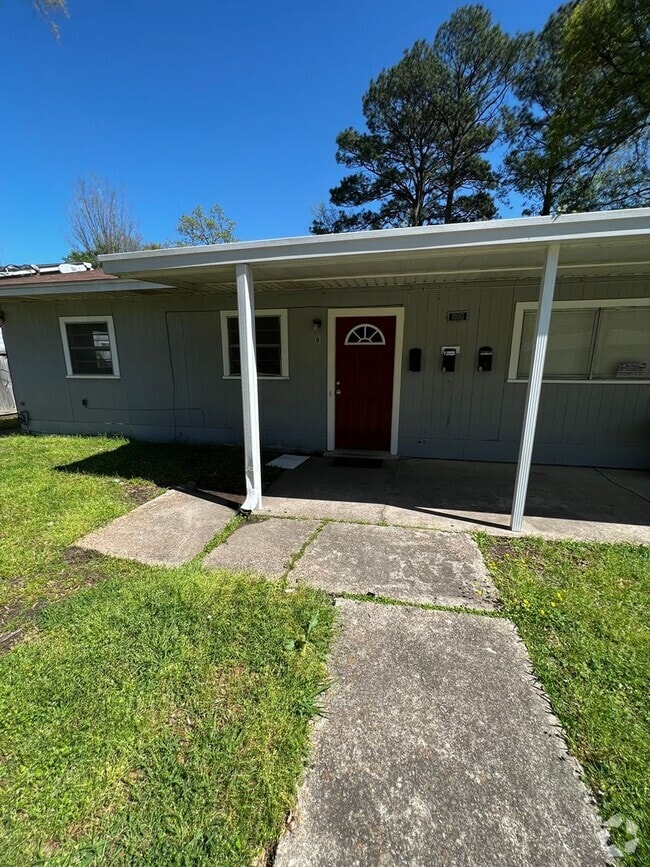 Building Photo - 118 Crescent Dr