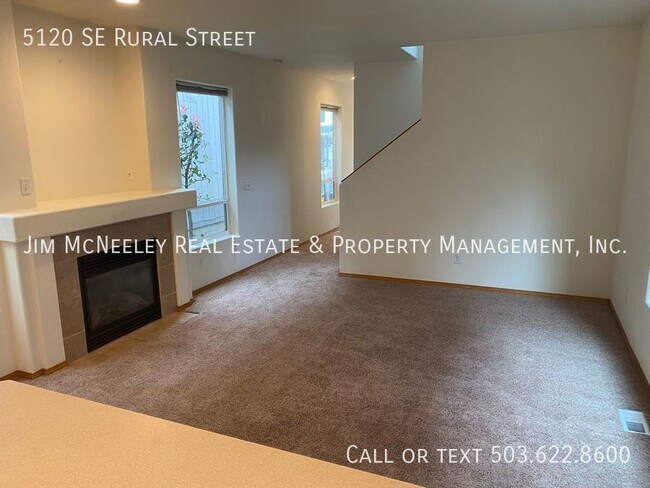 Building Photo - Two-Level Home in the Brentwood-Darlington...