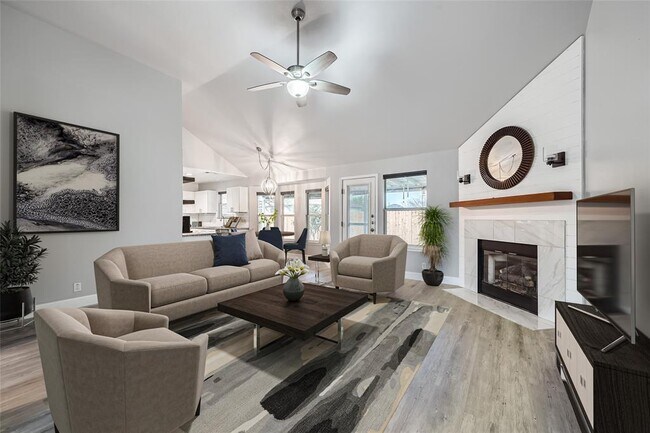 Building Photo - 205 Crystal Knoll Blvd