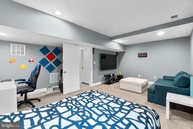 Foto del edificio - 7652 Elmcrest Rd
