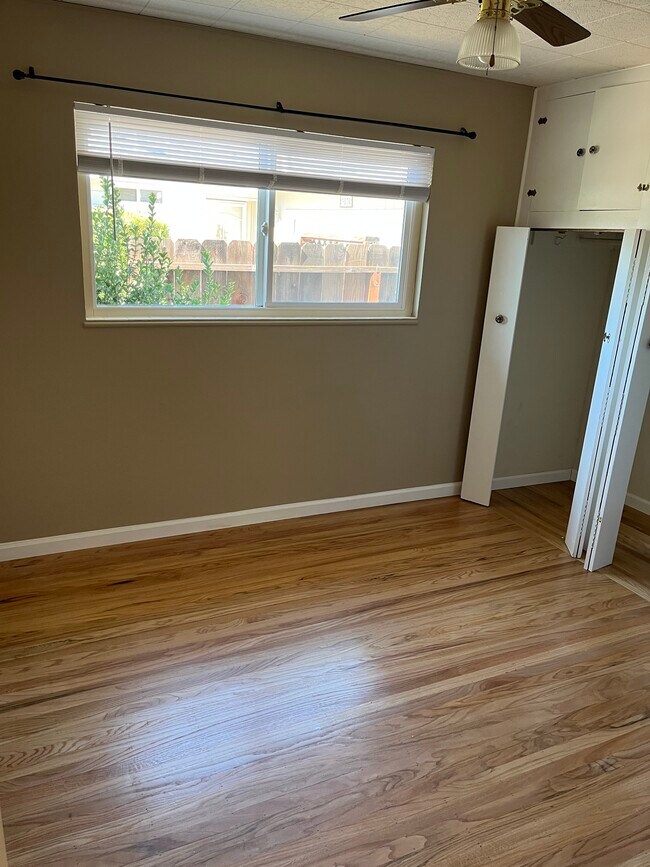 Foto del edificio - 3872 Santa Clara Way