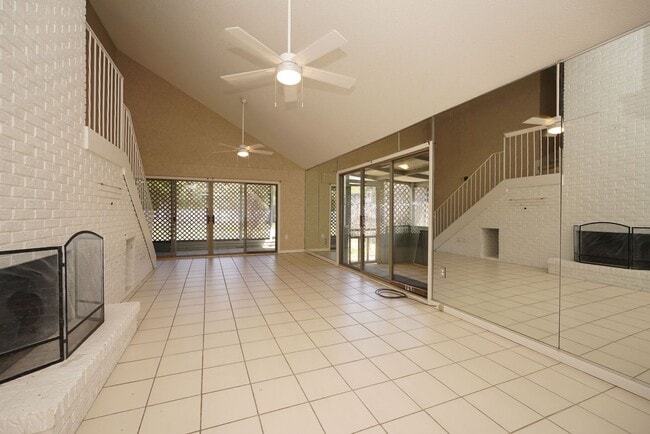 Foto del edificio - A Mile West of Hurlburt