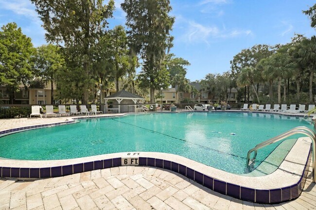 Foto del edificio - 4022 Versailles Dr