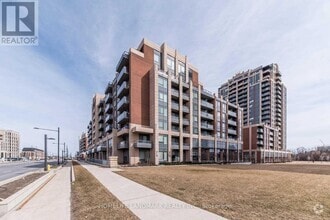 Building Photo - 28-528 Uptown Dr