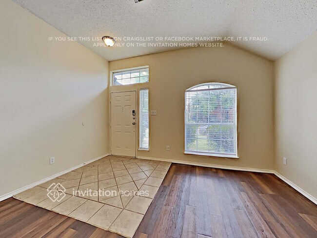 Foto del edificio - 7409 Armstrong Ln