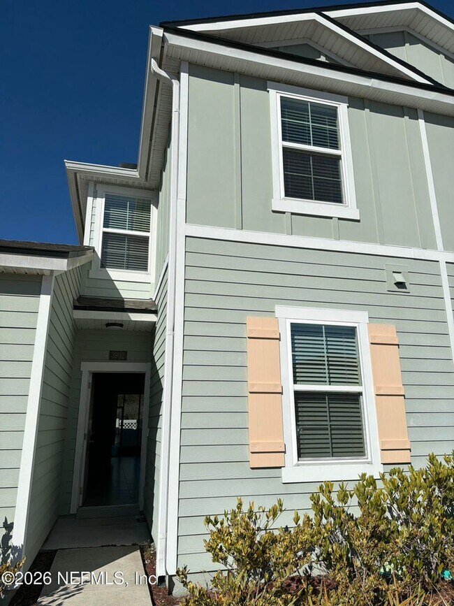 Foto del edificio - 3992 Village View Ln