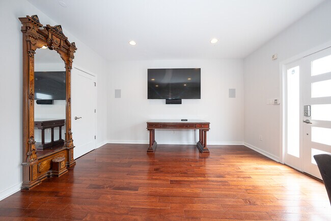 Foto del edificio - 601 Poplar St