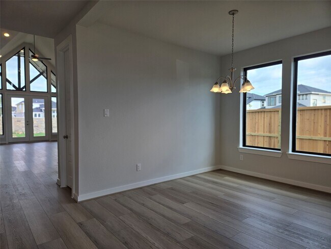 Foto del edificio - 29710 Burcreek Ln