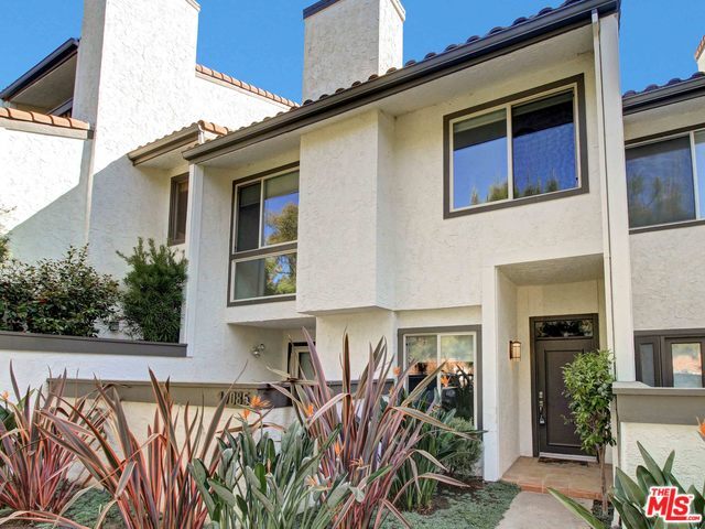 Foto principal - 17085 Palisades Cir