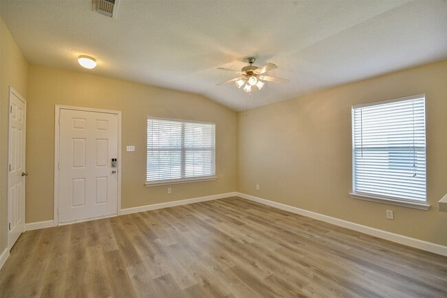 Building Photo - 13027 Lark Point Ct