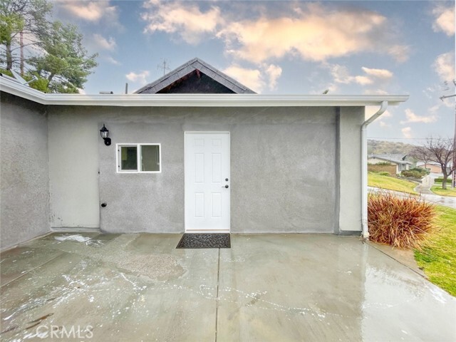 Building Photo - 27877 Rosamond Dr