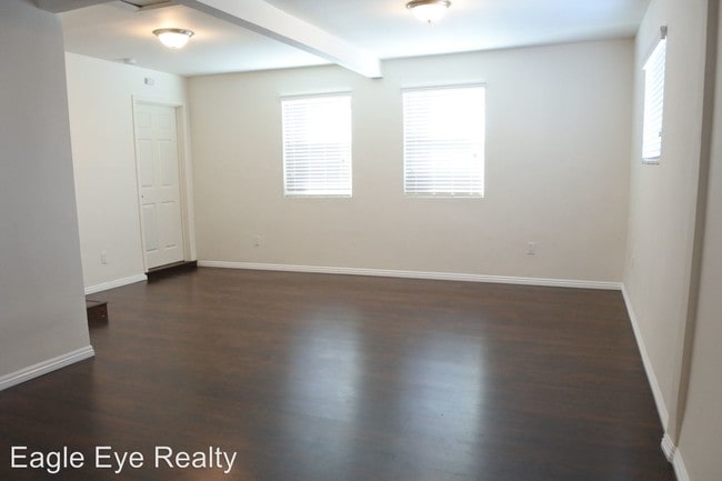 Building Photo - 1 br, 1 bath Apartment - 903 E Colden - 2