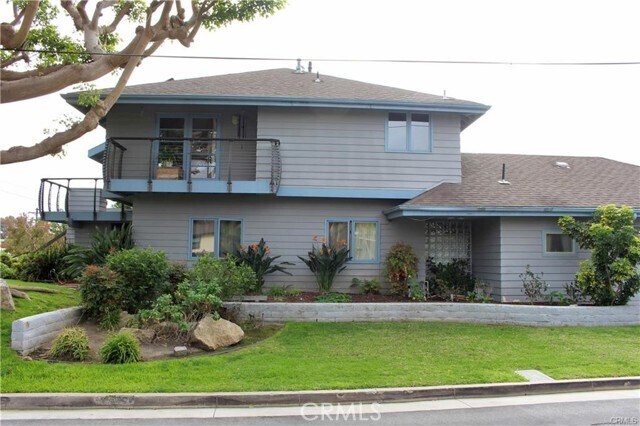 Primary Photo - 107 La Placentia