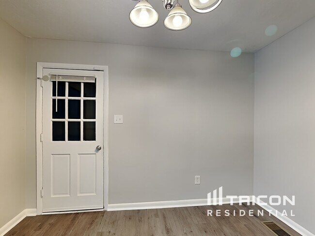 Foto del edificio - 1382 Peggy Ln NW