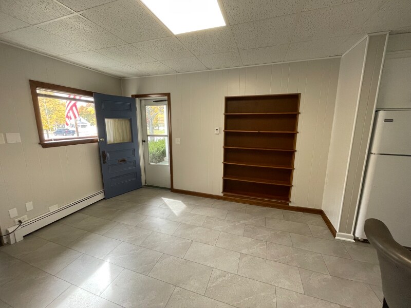 566 Main St Unit A, Sanford, ME 04083 Room for Rent in Sanford, ME