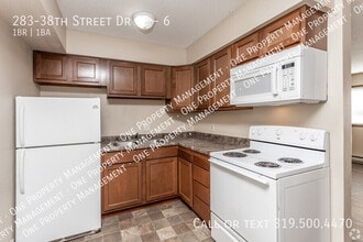 Building Photo - 283 38th St Dr SE