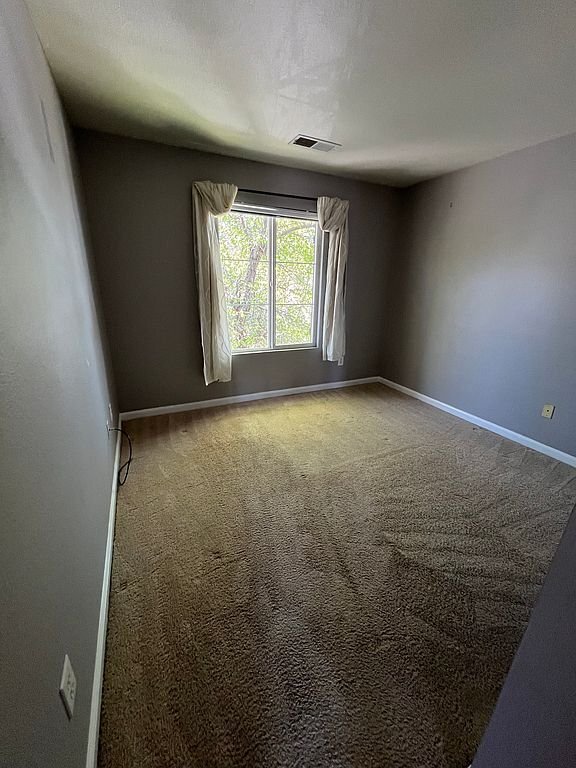 Foto del edificio - 831 Spring Mountain Ln