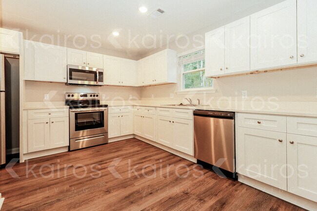 Foto del edificio - 107 Cottage Grove Rd