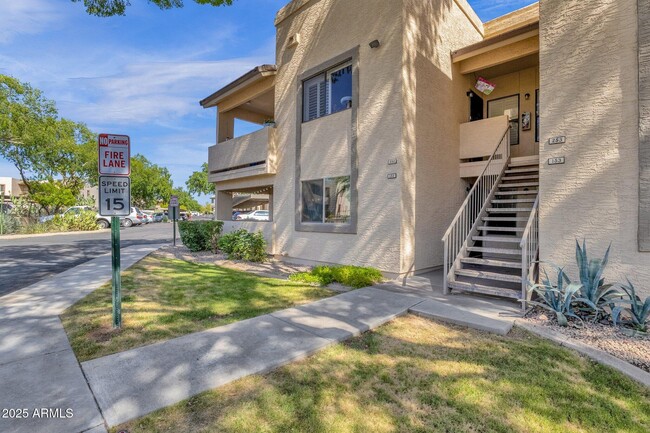 Building Photo - 145 N 74th St