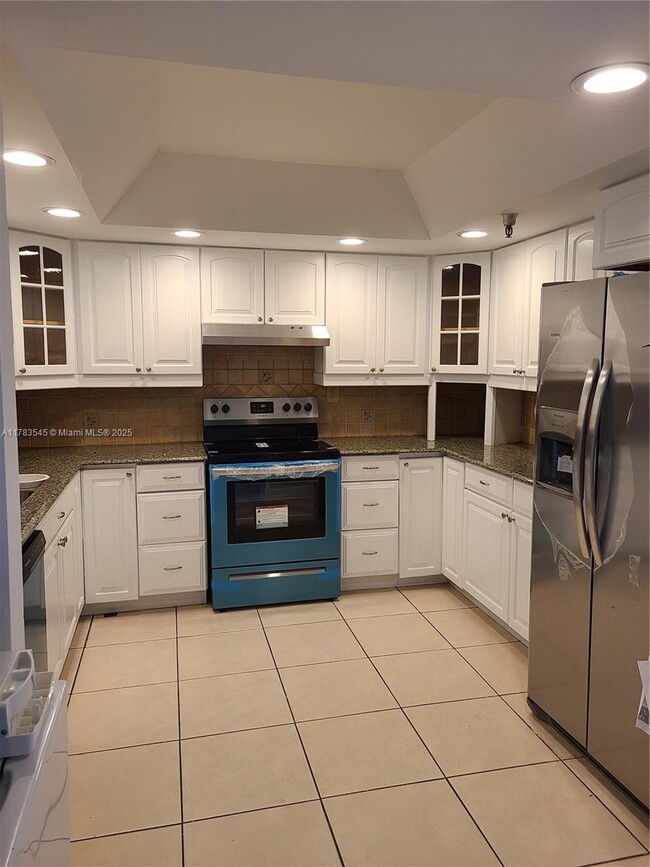 Foto del edificio - 290 174th St St