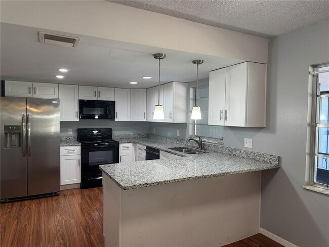 Foto del edificio - 685 Chelsea Rd
