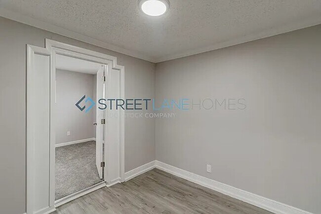 Foto del edificio - 7722 Martin Luther King Dr NW