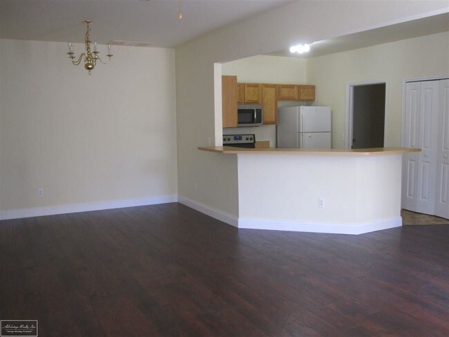 Foto del edificio - 51600 Stern Ln