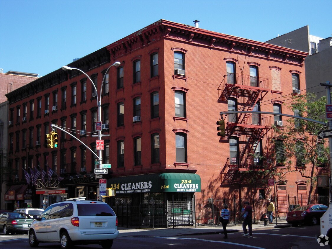 Primary Photo - 459-481 W 50th St