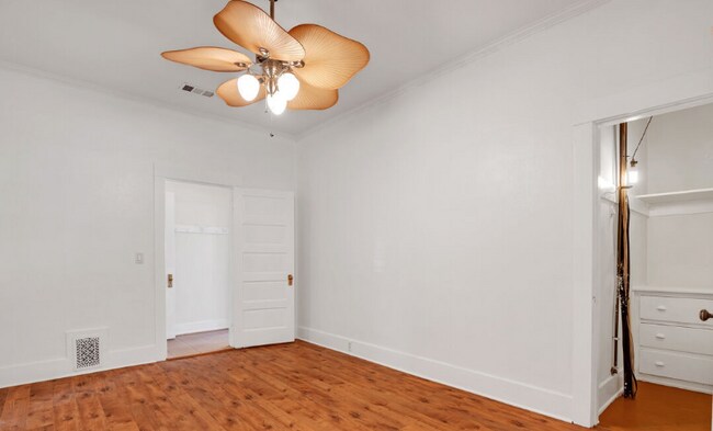 Building Photo - 1638 S Van Ness Ave