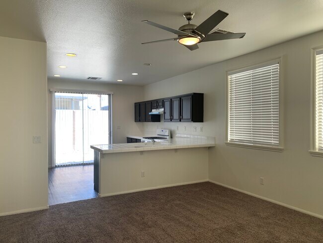 Building Photo - 4320 Desert Park Ave