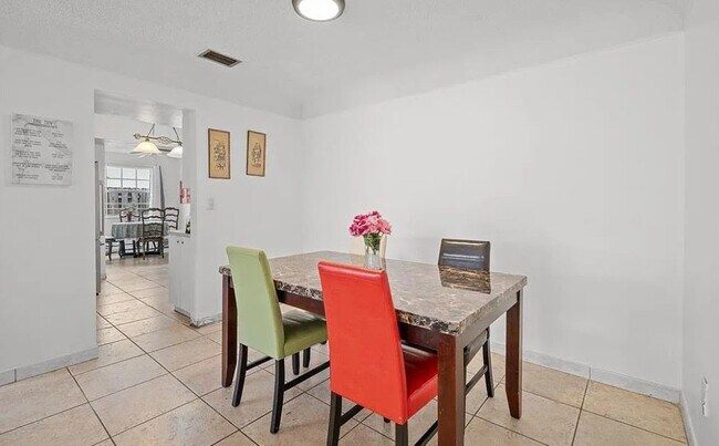 Foto del edificio - 8528 Southampton Dr