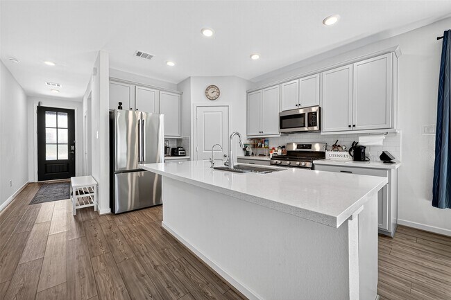 Foto del edificio - 9703 Arrigoni Creek Dr