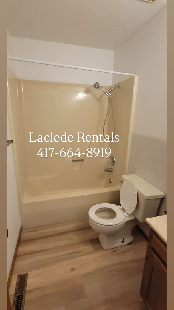 Foto del edificio - 2 bed 1 bath apt for rent