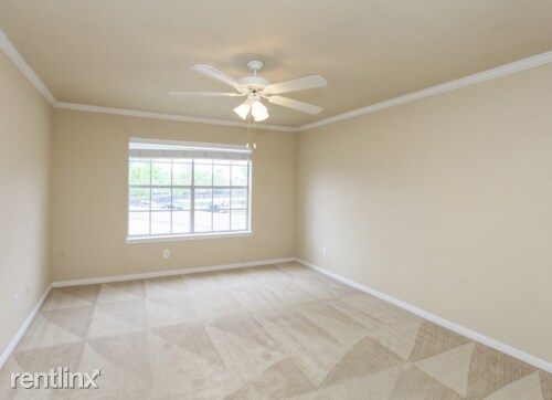 Foto principal - 2424 Barry Rose Rd