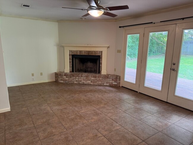 Building Photo - 6805 Sandpiper Dr