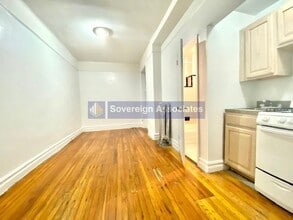 Building Photo - 936 West End Ave