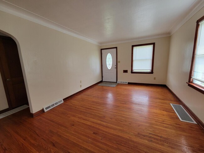 Foto del edificio - 719 Parkside Blvd