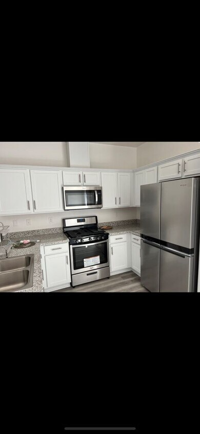 Building Photo - Spacious Armona home coming soon