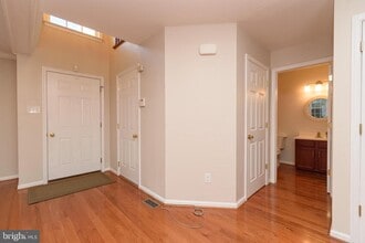 Building Photo - 521 Dogwood Dr