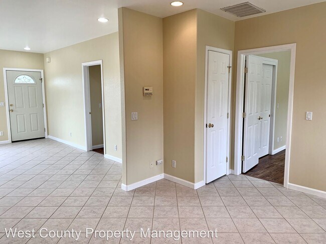 Building Photo - 2 br, 2 bath House - 1089  Anita Lane