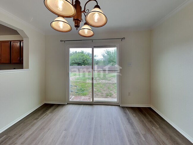 Foto del edificio - 12218 Mountain Pine